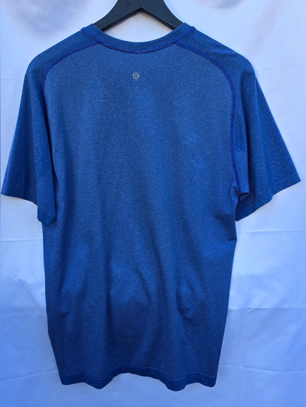 Lululemon Metal Vent Tech Shirt - Picture 2 of 2